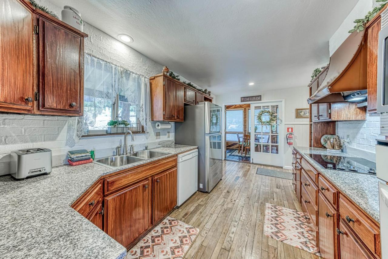 Yosemite West Family Chalet Εξωτερικό φωτογραφία